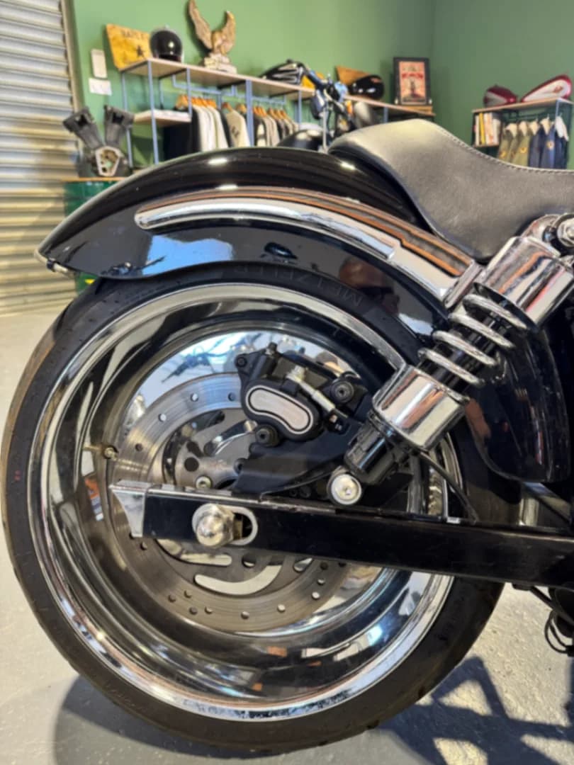 Harley Davidson  Dyna Fat Bob - Miniature 3