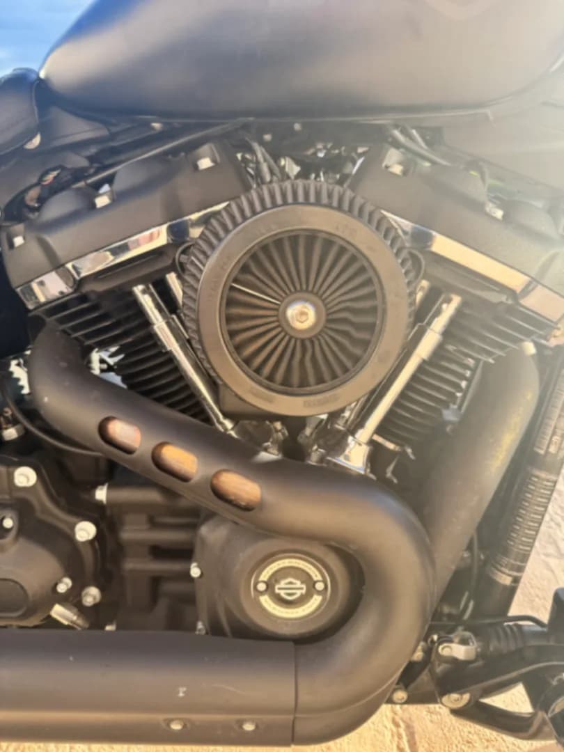 Harley Davidson  Fat Bob  - Miniature 2